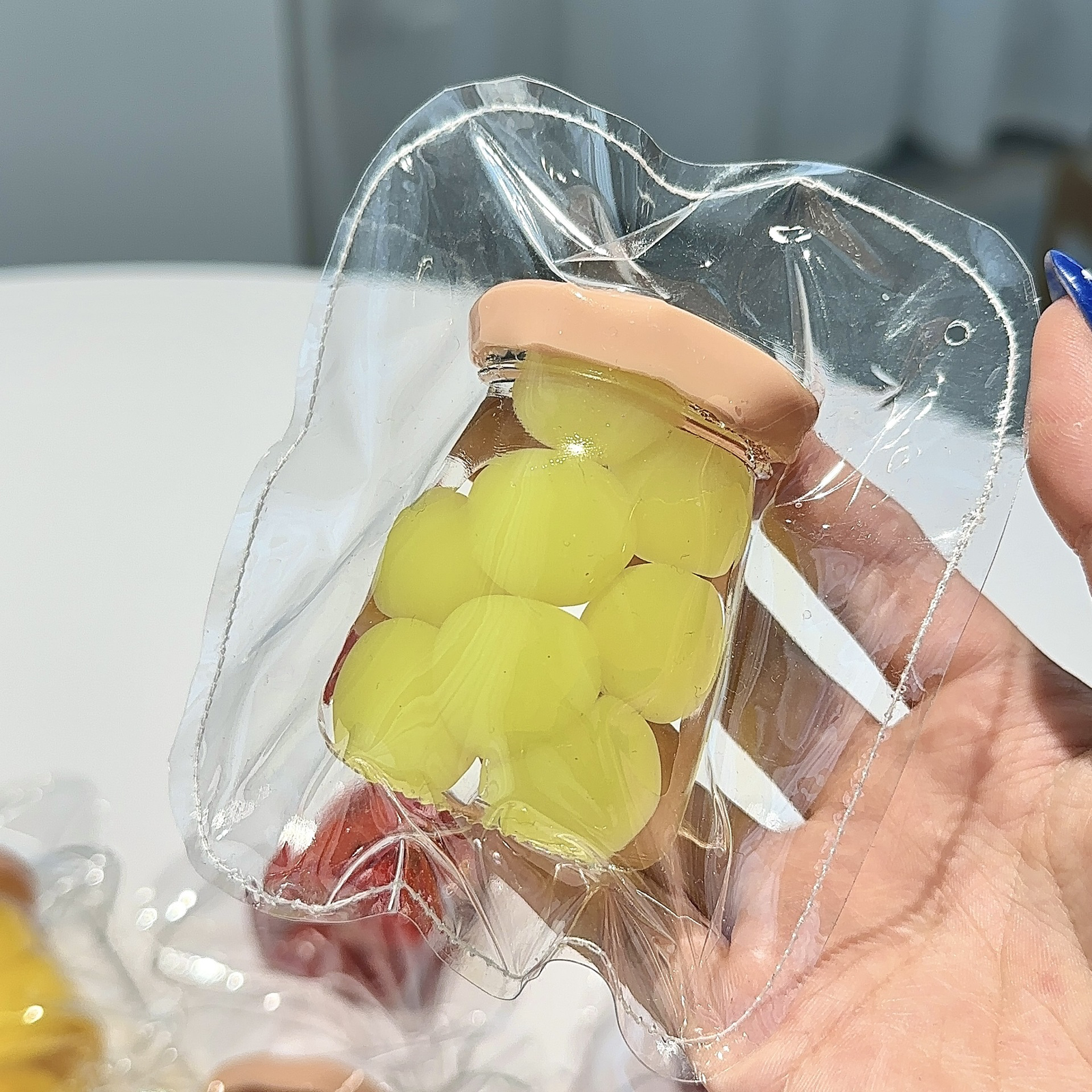 仿真水果罐头捏捏乐慢回弹解压玩具创意食玩摆件 - 图片 3